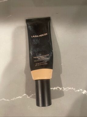 Laura mercier tinted moisturizer
